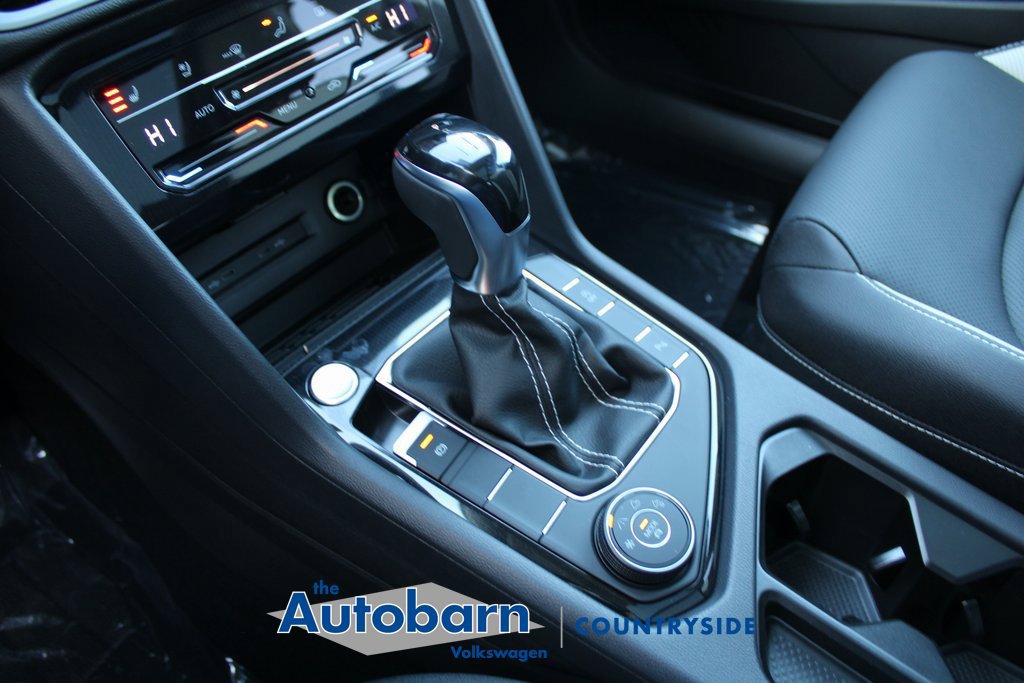 Certified 2026 Volkswagen Taos SEL AWD/4WD image 17
