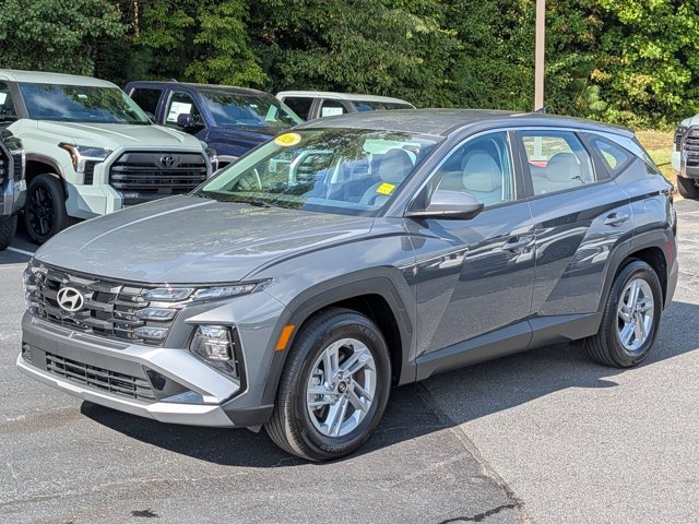 Used 2026 Hyundai Tucson SE FWD image 3