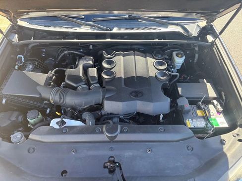 Used 2018 Toyota 4Runner SR5 image 22