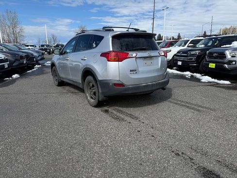 Used 2013 Toyota RAV4 LE AWD/4WD image 3