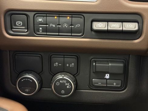 Used 2021 Chevrolet Tahoe High Country RWD image 18