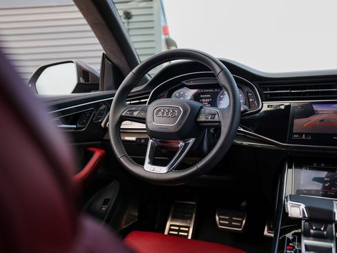Used 2023 Audi SQ8 Prestige image 25
