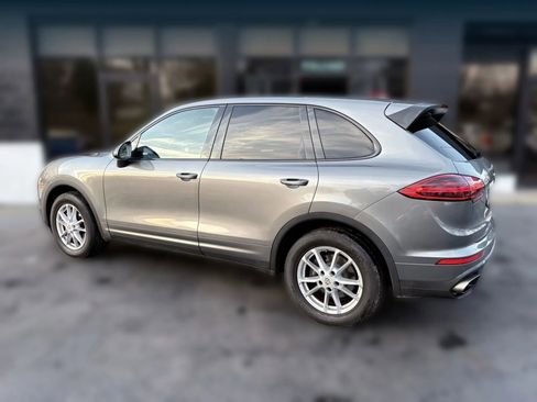 Used 2018 Porsche Cayenne image 3