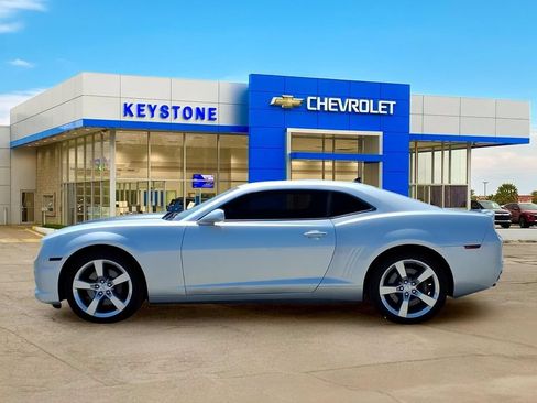 Used 2010 Chevrolet Camaro SS w/ RS Package RWD image 4