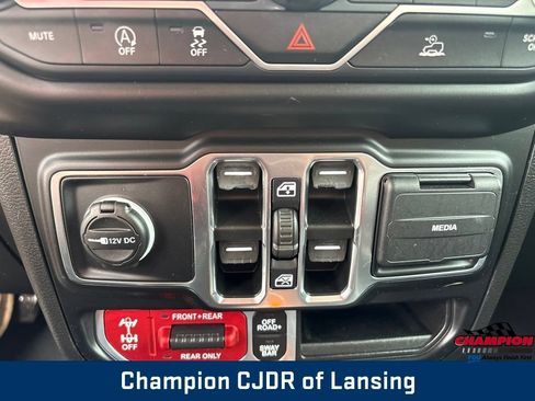 Used 2021 Jeep Gladiator Rubicon w/ Uconnect 4C Nav & Sound Group AWD/4WD image 26
