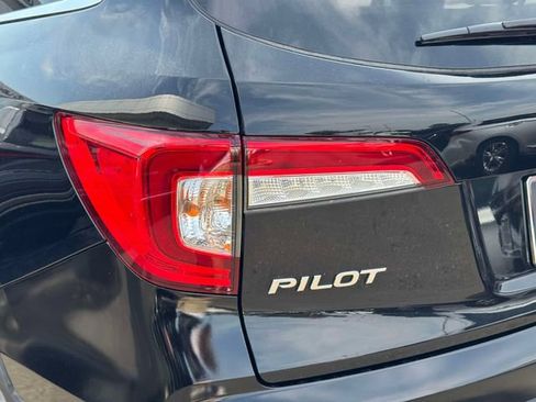 Used 2020 Honda Pilot EX image 13