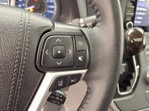 Certified 2020 Toyota Sienna XLE image 18