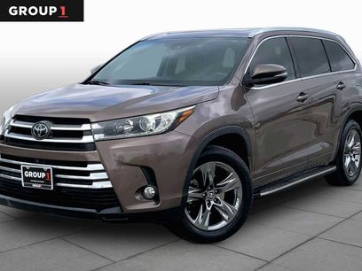 Used 2018 Toyota Highlander Limited Platinum