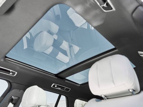 Used 2023 Land Rover Range Rover SE image 46