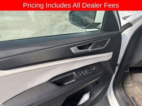 Used 2024 Volkswagen Atlas Cross Sport SEL Premium R-Line AWD/4WD image 14