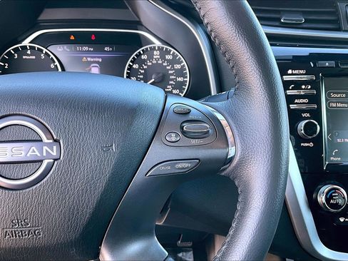 Used 2023 Nissan Murano SV w/ SV Midnight Edition Package image 13