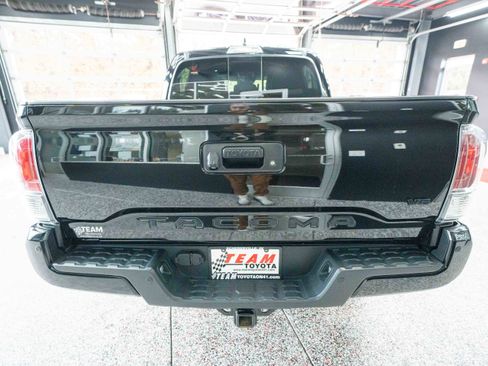 Used 2023 Toyota Tacoma TRD Sport w/ Advanced Technology Package image 3