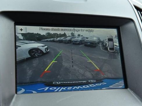 Used 2019 Ford Edge SEL w/ Equipment Group 201A FWD image 12
