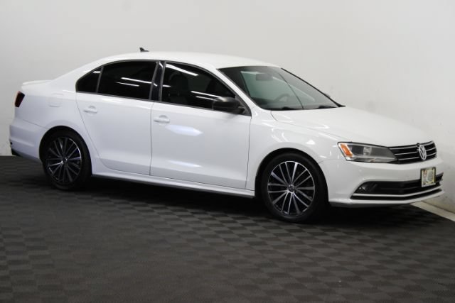 Used 2016 Volkswagen Jetta Sport FWD image 1