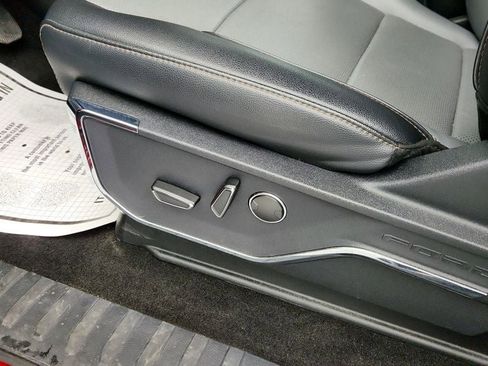 Used 2022 Ford F150 Lightning Lariat image 11