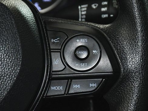 Used 2022 Toyota RAV4 LE image 26