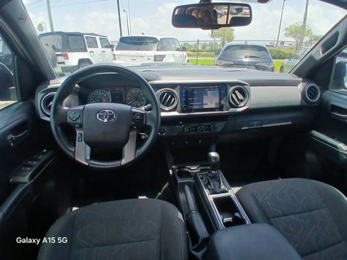 Used 2017 Toyota Tacoma TRD Sport w/ Tow Package RWD image 24