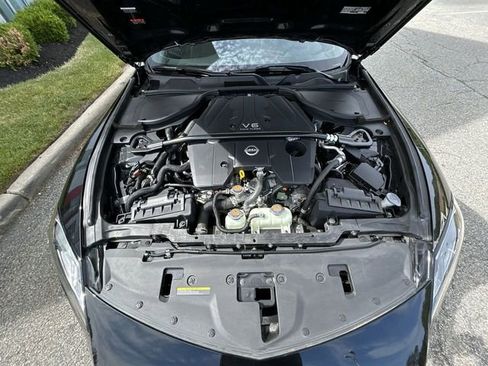 Certified 2024 Nissan Z Performance w/ Floor Mat Package RWD image 10