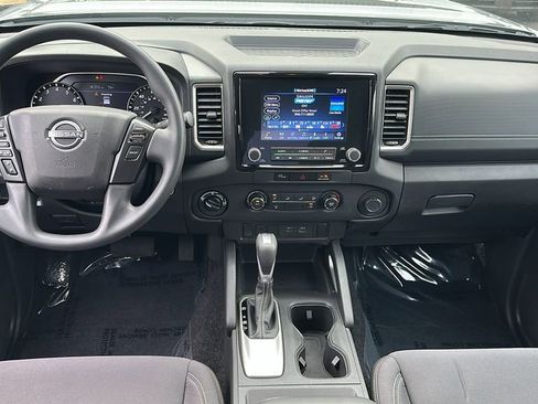 Used 2024 Nissan Frontier SV image 12
