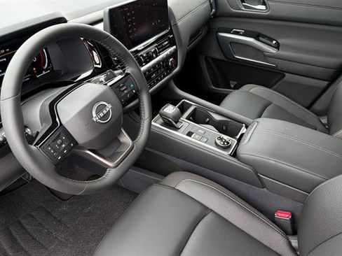 New 2026 Nissan Pathfinder SL w/ SL Premium Package (P04) AWD/4WD image 10