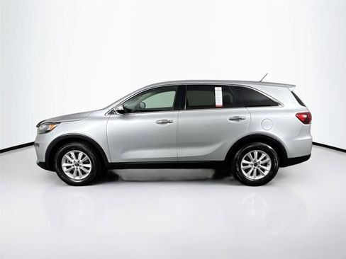 Used 2019 Kia Sorento L image 9