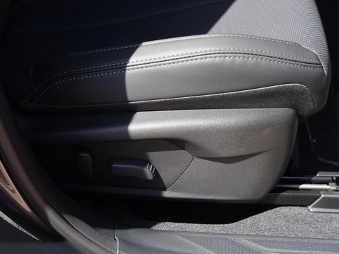 New 2026 Subaru Outback Limited AWD/4WD image 13