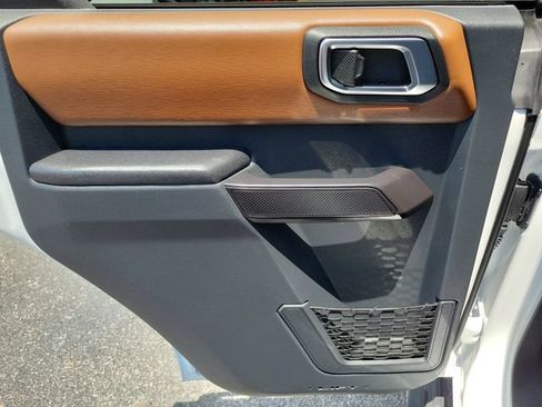 Used 2024 Ford Bronco Outer Banks AWD/4WD image 14