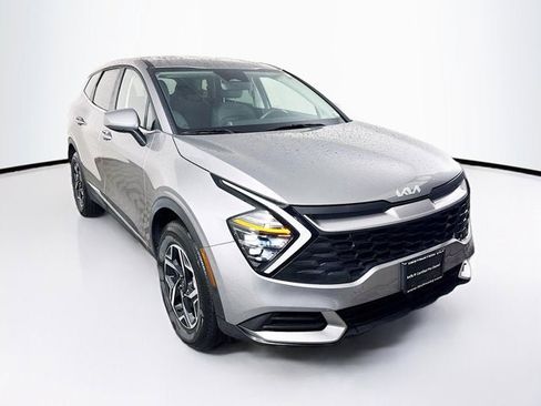 Certified 2025 Kia Sportage LX AWD/4WD image 3