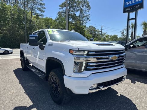 Used 2022 Chevrolet Silverado 3500 High Country w/ Technology Package AWD/4WD image 10