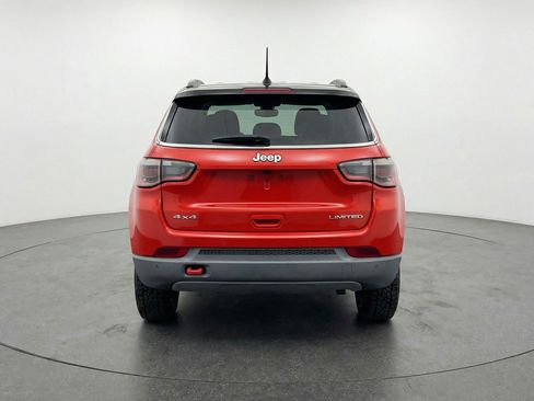 Used 2025 Jeep Compass Trailhawk image 7