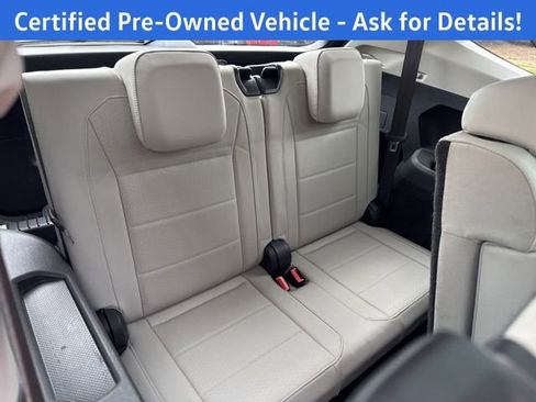Used 2021 Volkswagen Tiguan SE w/ Panoramic Sunroof Package FWD image 23