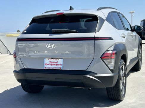 Used 2025 Hyundai Kona SEL FWD image 4