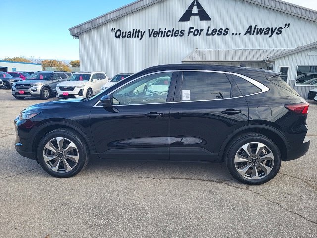 Used 2024 Ford Escape Platinum AWD/4WD image 32
