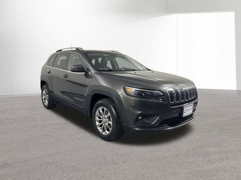 Used 2021 Jeep Cherokee Latitude Plus image 3