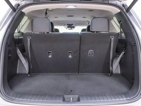 Certified 2025 Hyundai Palisade SEL FWD image 30