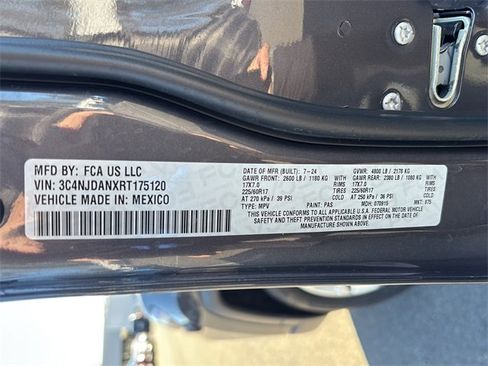 Certified 2024 Jeep Compass Sport image 44