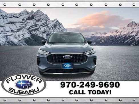 Used 2026 Ford Escape Active w/ Cold Weather Package AWD/4WD image 2