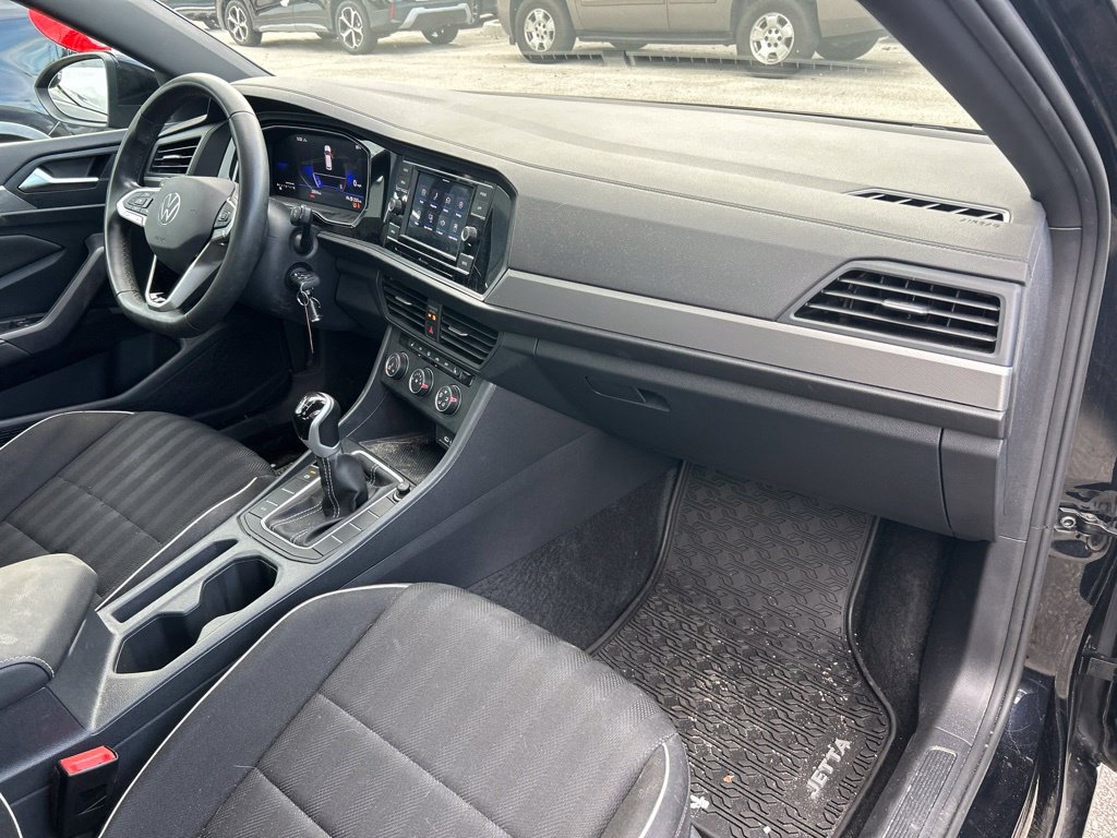 Certified 2024 Volkswagen Jetta Sport FWD image 37