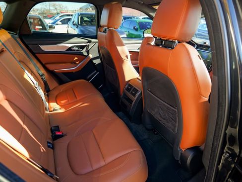 Used 2023 Jaguar F-PACE R-Dynamic S image 31