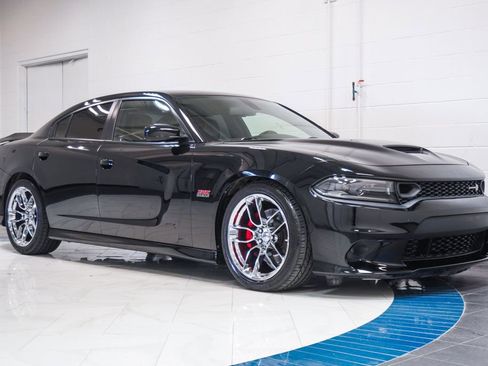 Used 2022 Dodge Charger Scat Pack w/ Plus Group RWD image 5