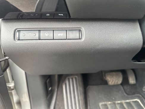 Used 2025 Nissan Pathfinder SV image 30