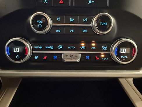 Used 2024 Ford Expedition XLT image 20