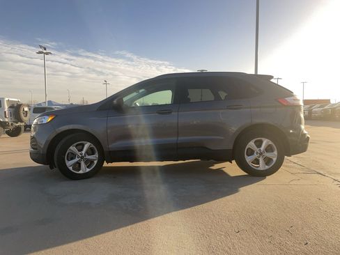 Used 2024 Ford Edge SE image 4