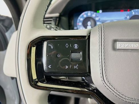 New 2026 Land Rover Range Rover Velar Dynamic SE image 10