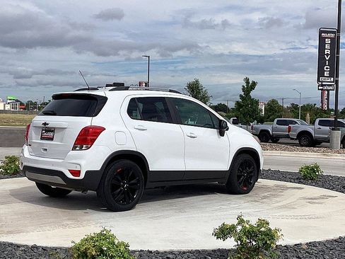 Used 2020 Chevrolet Trax LT w/ Redline Edition image 5