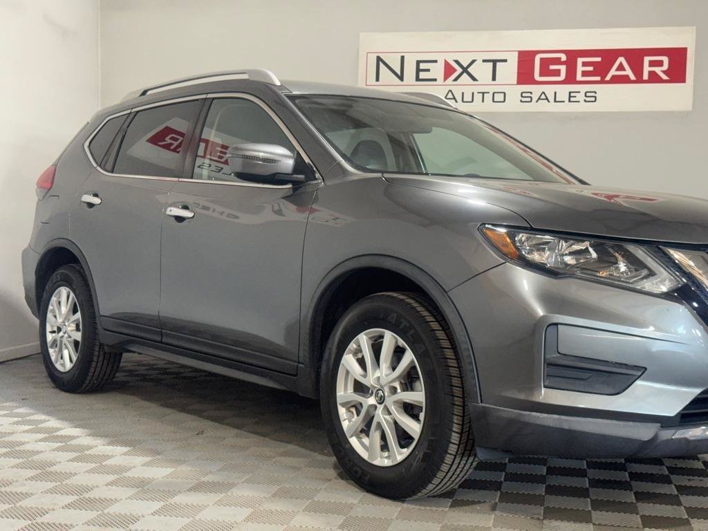 Used 2017 Nissan Rogue SV AWD/4WD image 2