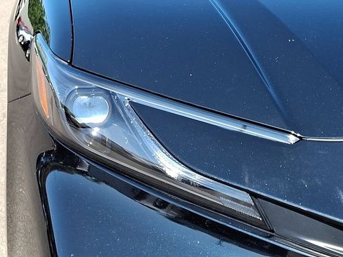 Used 2025 Toyota Camry LE FWD image 9