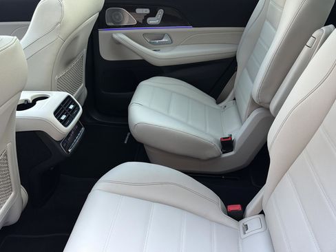 Used 2026 Mercedes-Benz GLS 580 4MATIC image 24