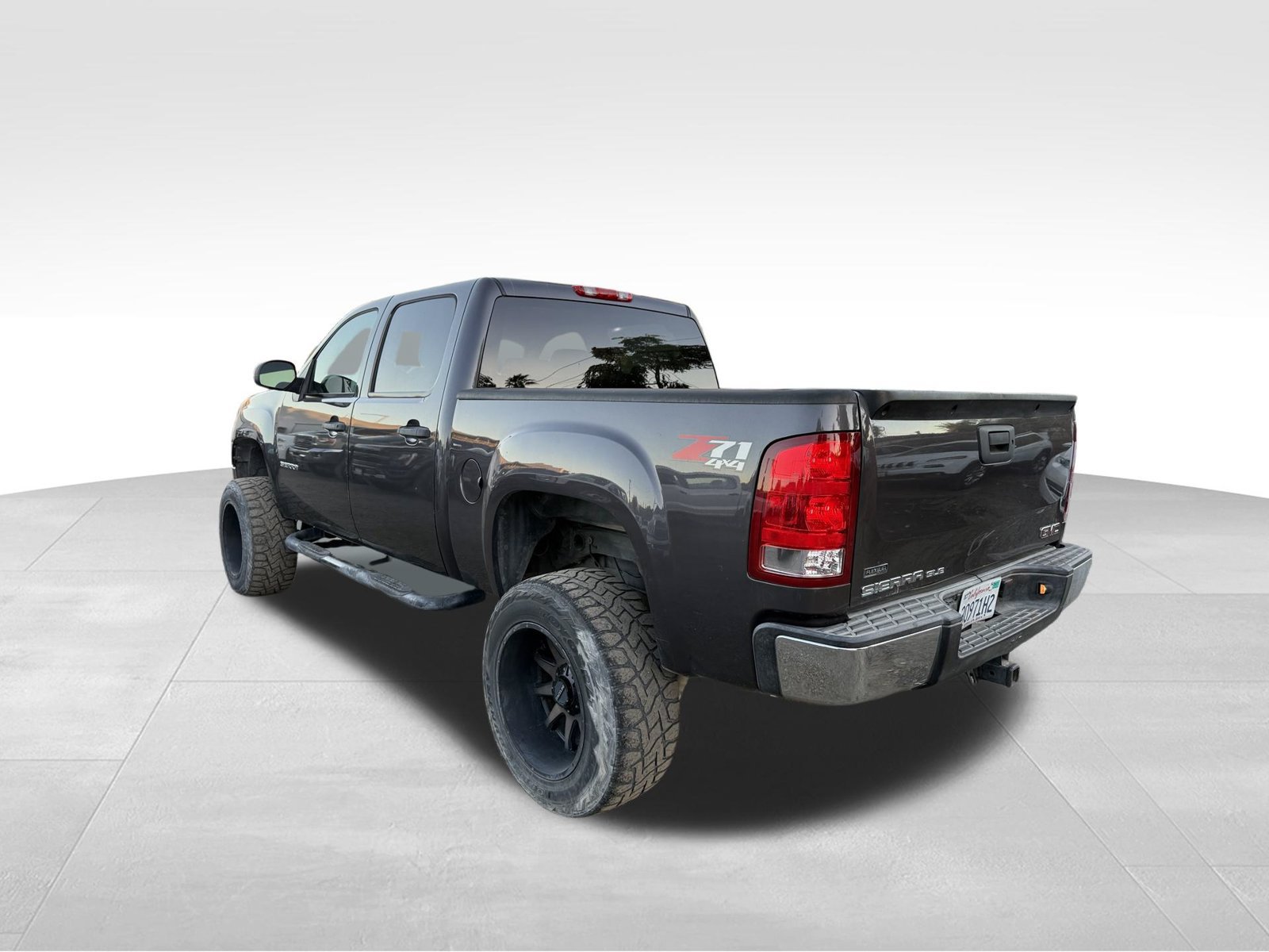 Used 2011 GMC Sierra 1500 SLE w/ Power Tech Package AWD/4WD image 5