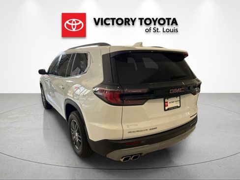 Used 2025 GMC Acadia Elevation image 5